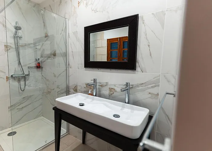 Penthouse 9 At Palazzo Seraphim Boutique Living In St Julians Gæstehus