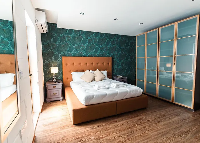 Gæstehus Penthouse 9 At Palazzo Seraphim Boutique Living In St Julians Saint Julian's