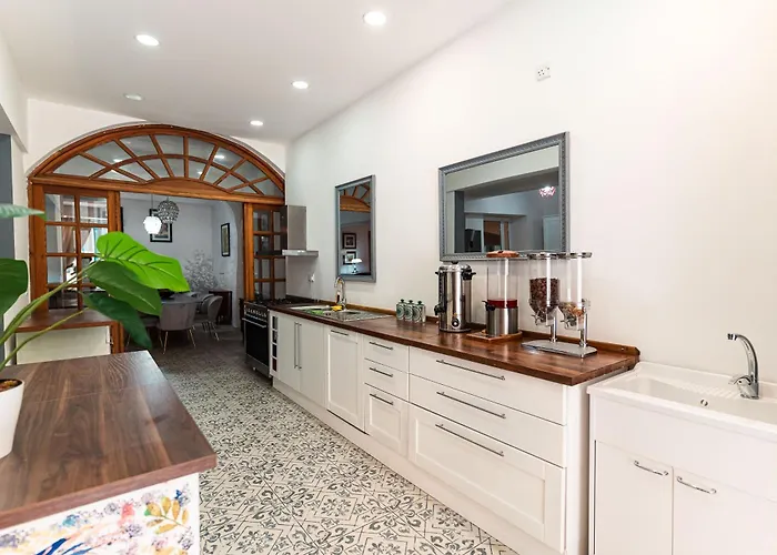 Gæstehus Penthouse 9 At Palazzo Seraphim Boutique Living In St Julians Saint Julian's